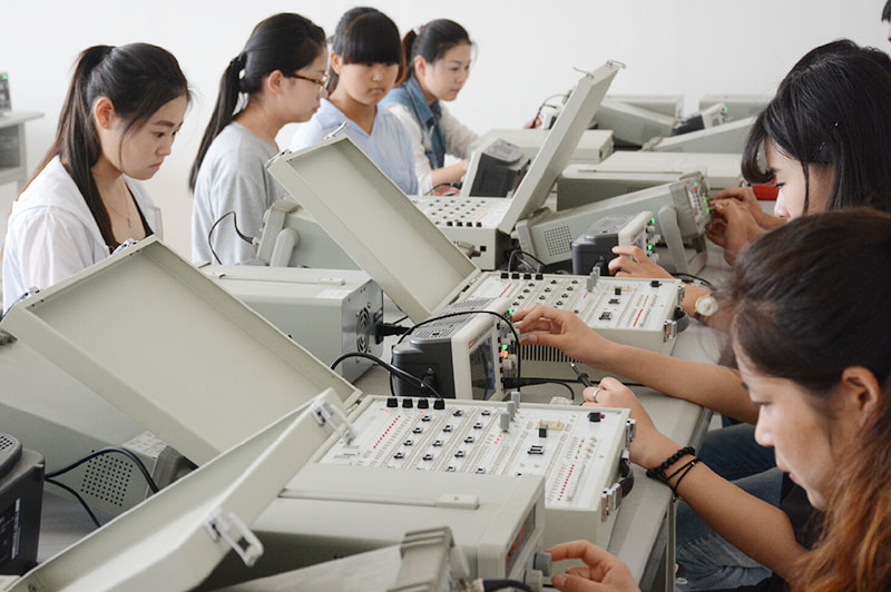 西安轨道交通技师学院实训